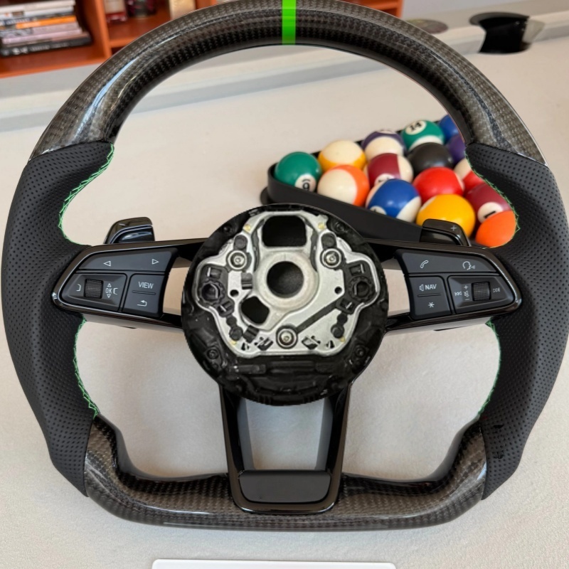 Car Accessories For Steering Wheel - พวงมาลัยรถยนต์หุ้มหนังกลับ สำหรับรถยนต์ Volkswagen Magotan Polo Golf